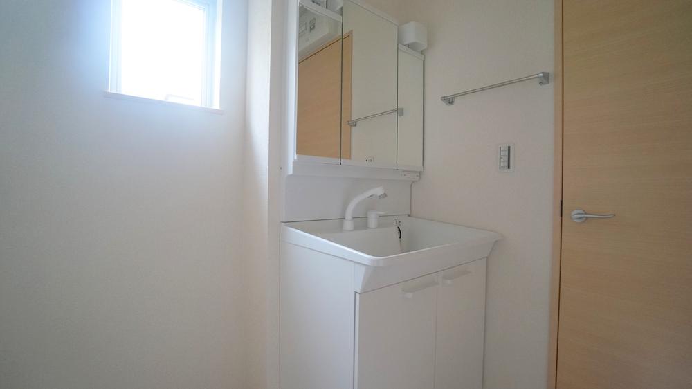 Same specifications photos (Other introspection). Washbasin same specifications