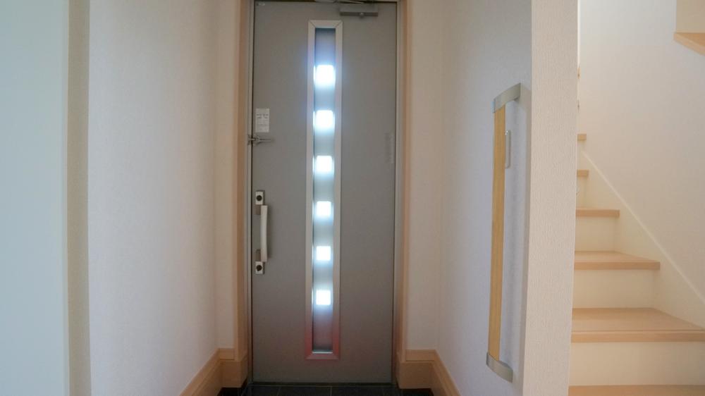 Same specifications photos (Other introspection). Entrance same specifications