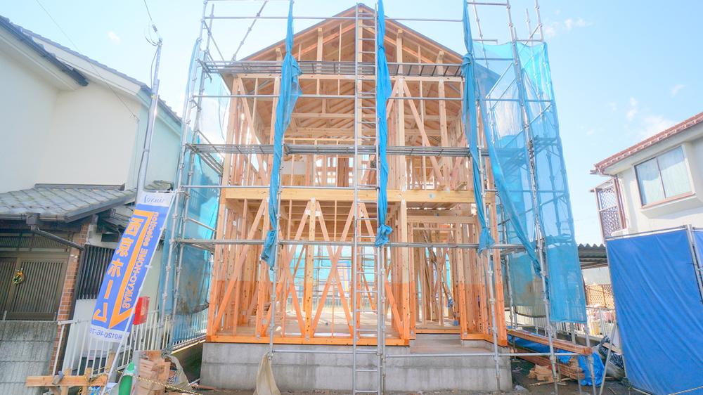 Local appearance photo. Local (12 May 2013) Shooting