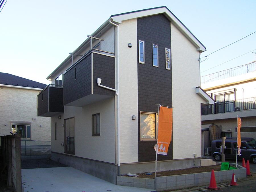 Local appearance photo. Local (11 May 2013) Shooting