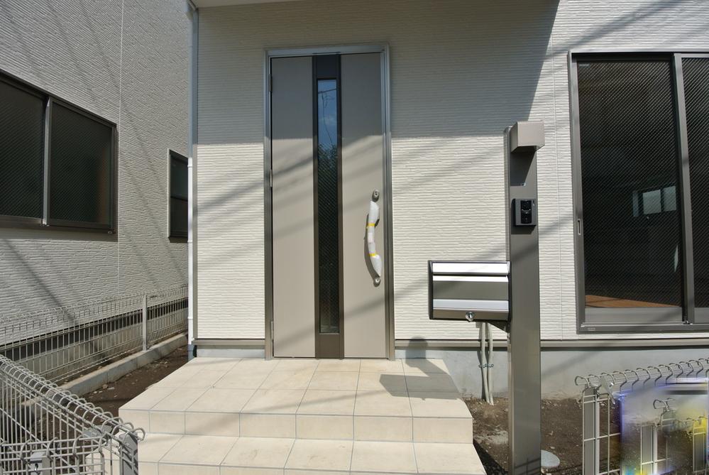 Entrance. 2013 September shooting