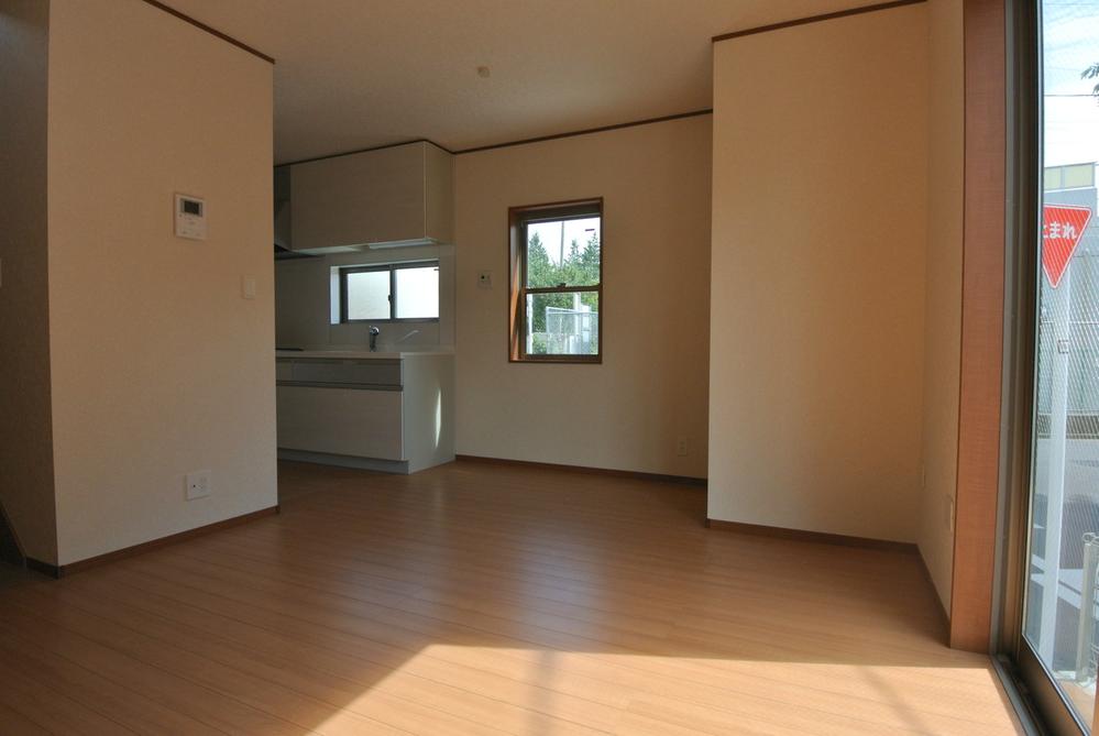 Living. 2013 September shooting