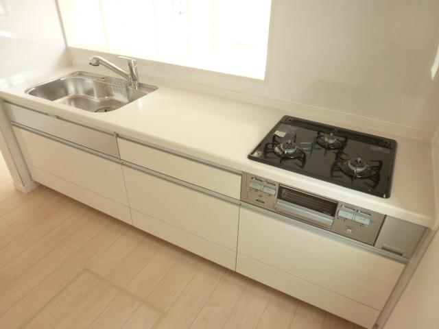 Kitchen. (September 2, 2013) Shooting You can be cooking while enjoy it will be to counter kitchen conversation with your family