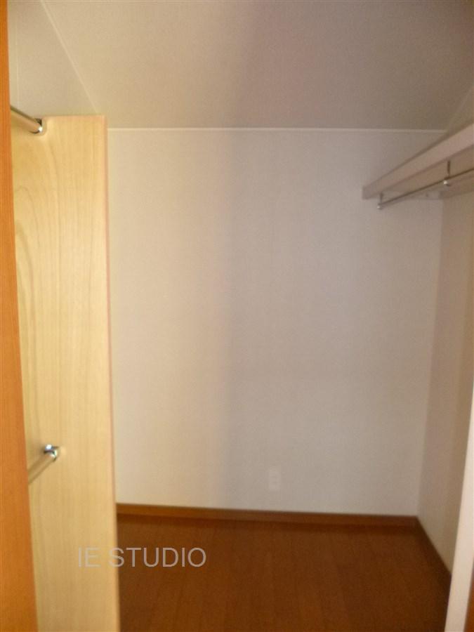 Receipt. Local (11 May 2013) Shooting