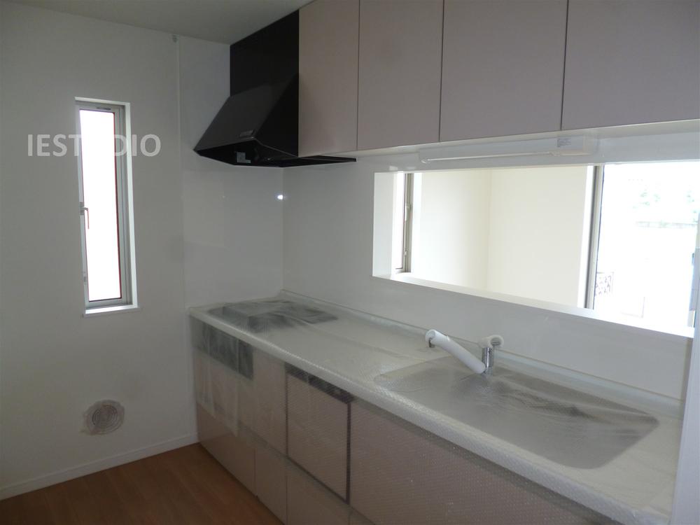 Kitchen. 2013 June shooting Building 3