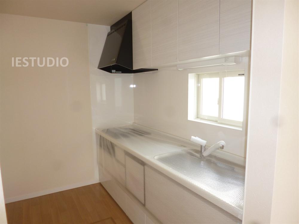 Kitchen. 2013 June shooting 1 Building