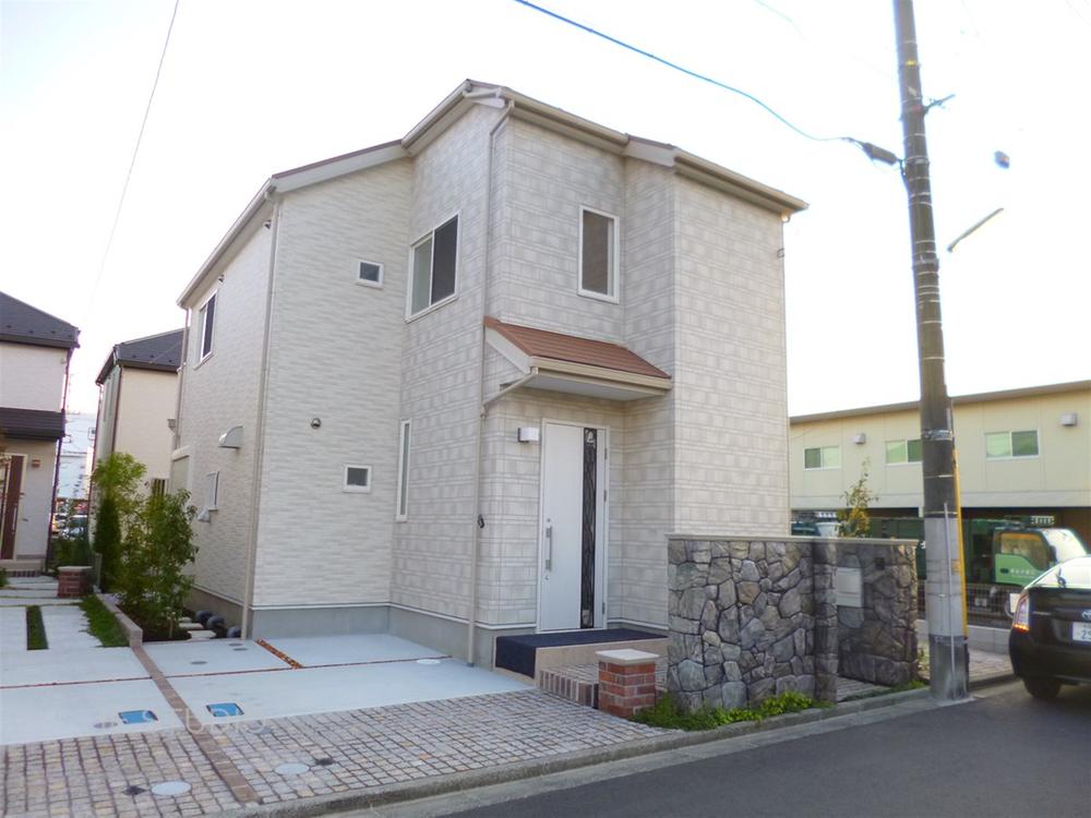 Local appearance photo. 2013 November shooting 1 Building