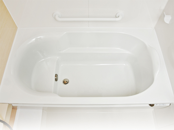 Bathing-wash room.  [Cocoon-shaped tub] Tub of beautiful design that is a combination of straight lines and semicircle. It has been pursuing a high comfort and ease-of-use. You can relax stretched out foot.