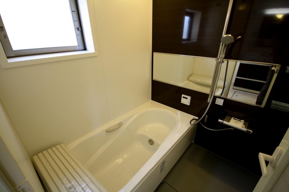 Same specifications photo (bathroom). The company construction cases