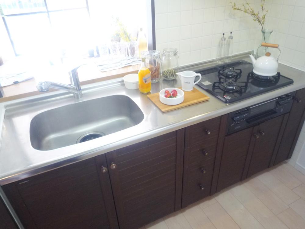 Kitchen. 2013.12.16 shooting