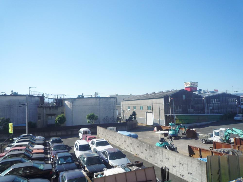 View photos from the dwelling unit. 2013.12.16 shooting