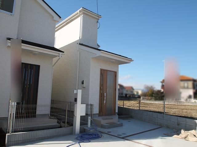 Local appearance photo. 6 Building Finished already