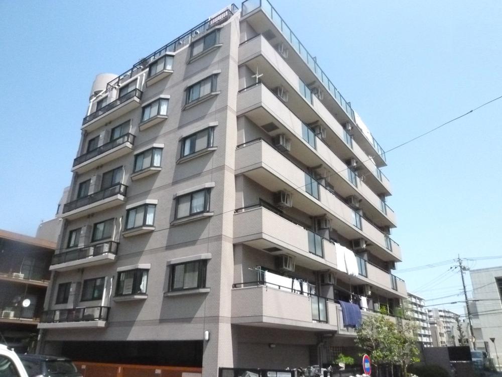 Local appearance photo. A 1-minute walk from the east Nakagami Station