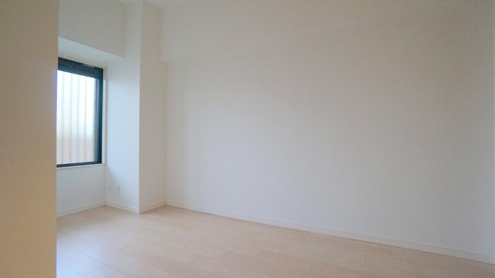 Other introspection. Western style room