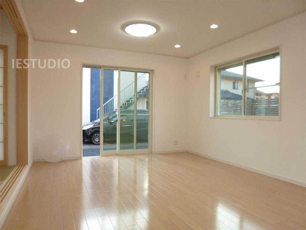 Living. Indoor (12 May 2013) Shooting