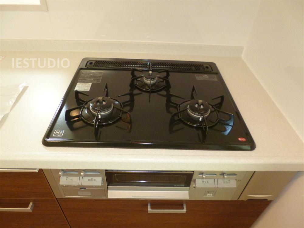 Kitchen. Indoor (12 May 2013) Shooting