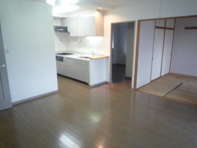 Living. Local (May 2013) Shooting It will be in a room photo