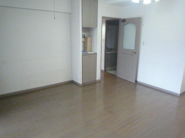 Living. Local (May 2013) Shooting It will be in a room photo