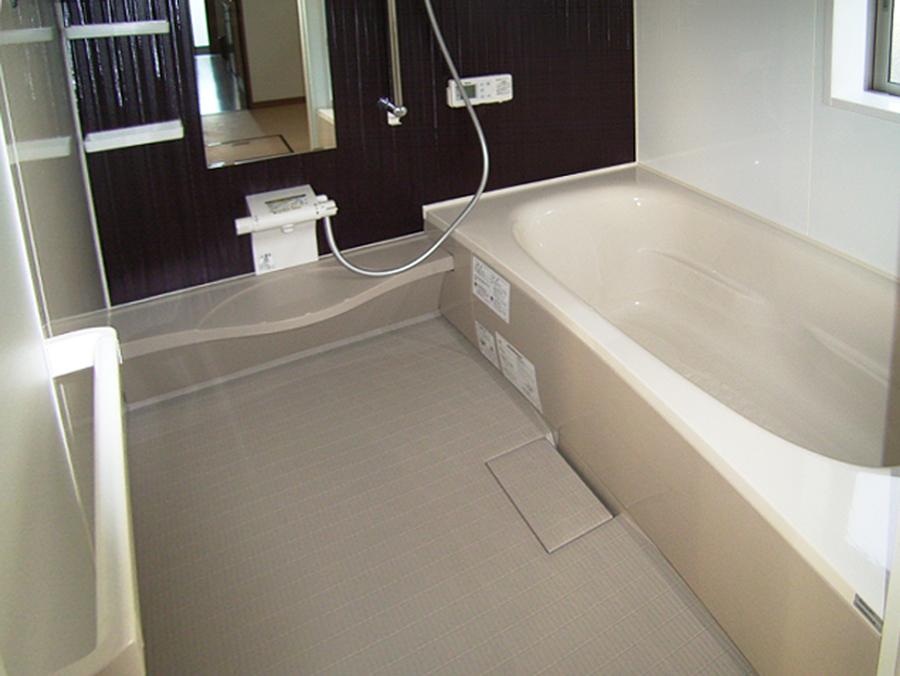 Bathroom. Indoor (11 May 2013) Shooting