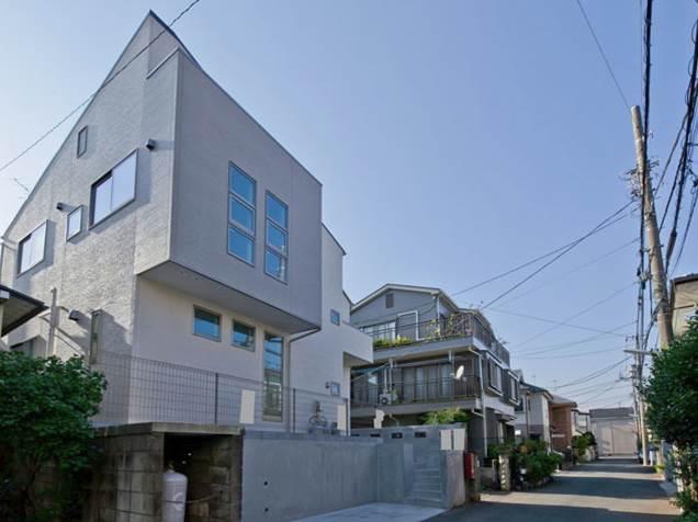 Local photos, including front road. Front road photo