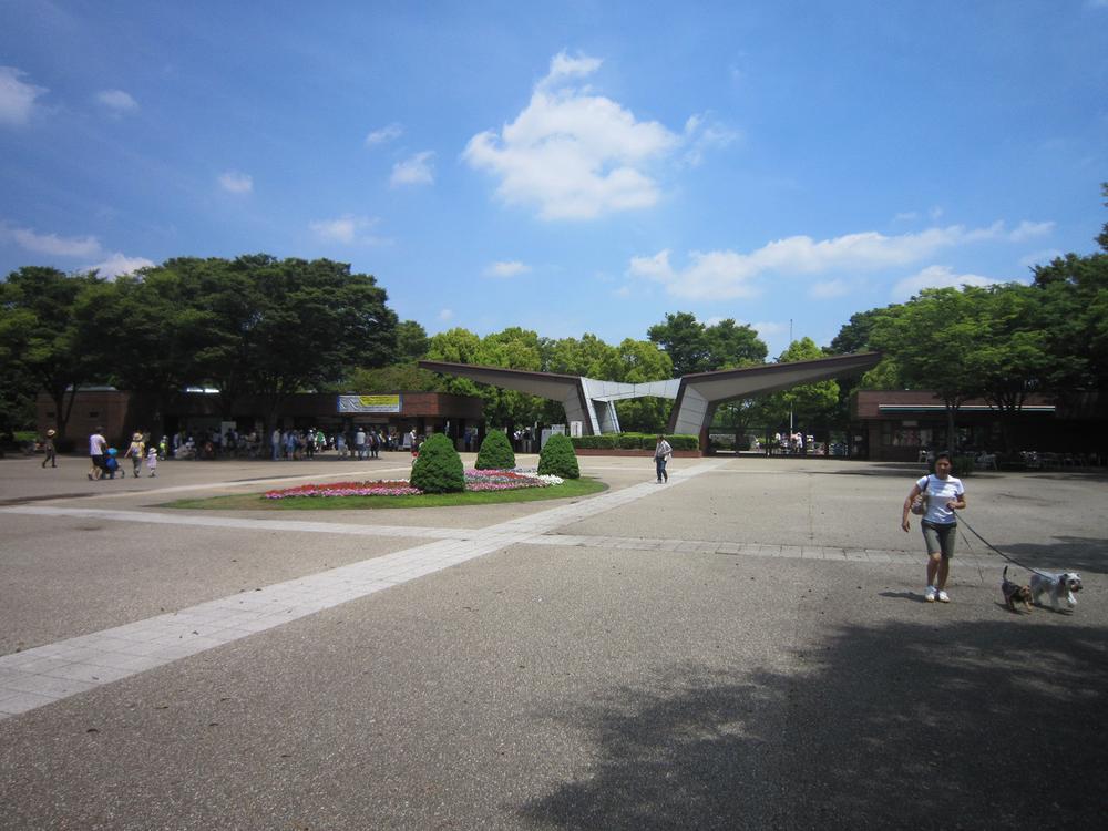 park. 1100m to Showa Kinen Park