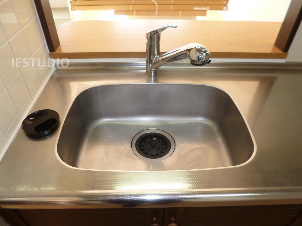 Kitchen. Indoor (12 May 2013) Shooting