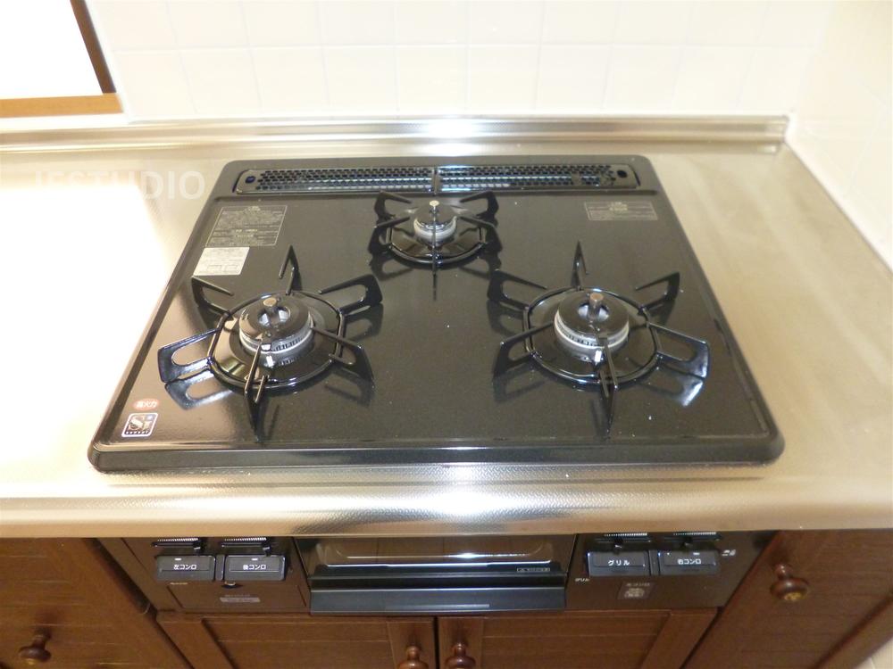 Kitchen. Indoor (12 May 2013) Shooting