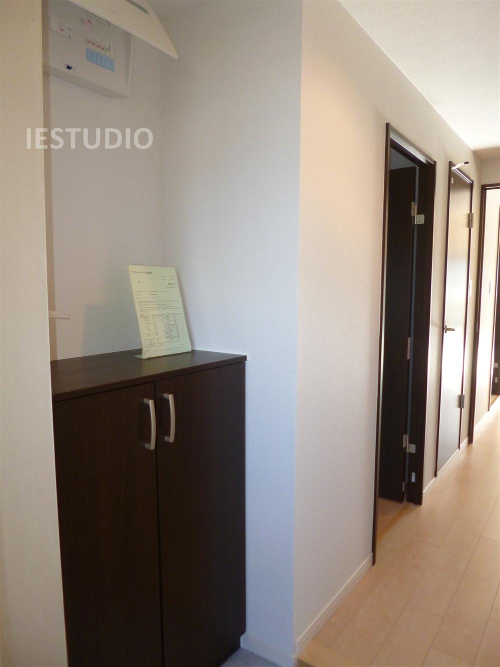 Entrance. Indoor (12 May 2013) Shooting