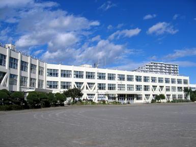 Primary school. Akishima Municipal Haijima 1299m to the third elementary school