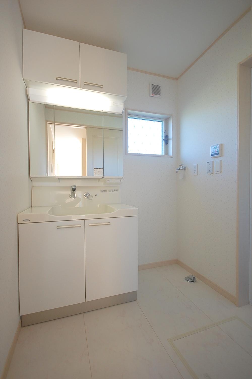 Same specifications photos (Other introspection). The company construction cases