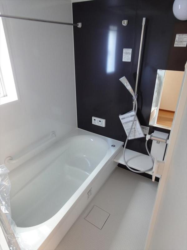 Bathroom. (October 2013) Shooting