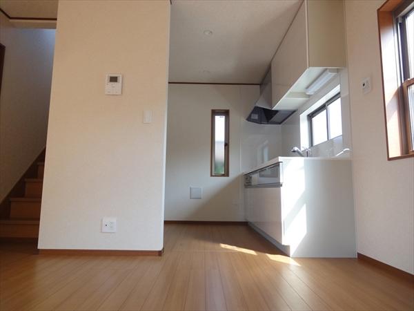 Living. (October 2013) Shooting