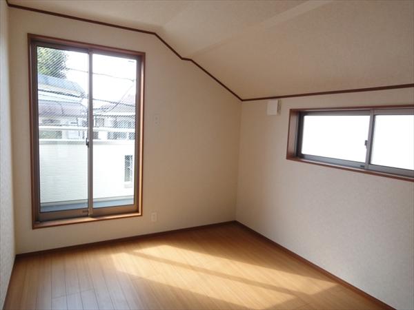 Non-living room. (October 2013) Shooting