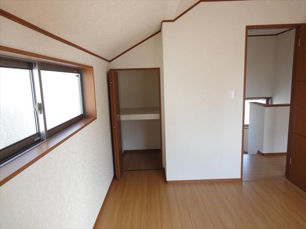 Non-living room. (October 2013) Shooting