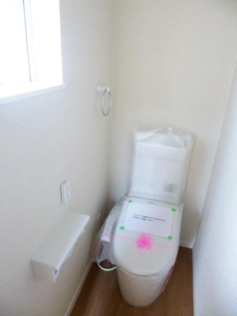 Toilet. 1 Building site (July 1, 2013) Shooting