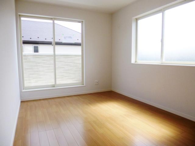 Non-living room. 1 Building site (July 1, 2013) Shooting Western-style room to direct the husband and wife private space