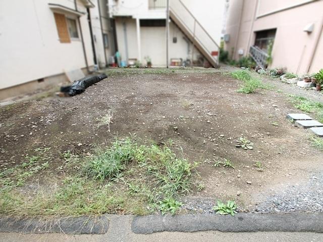 Local appearance photo. When the vacant lot