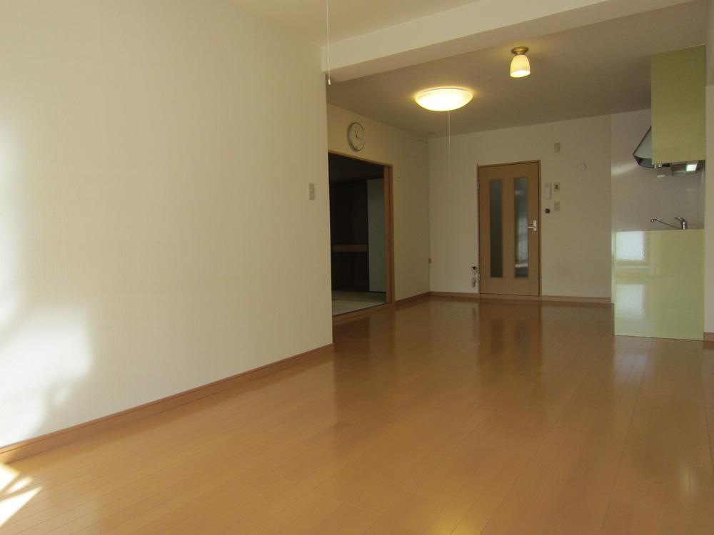 Living. Indoor (12 May 2013) Shooting