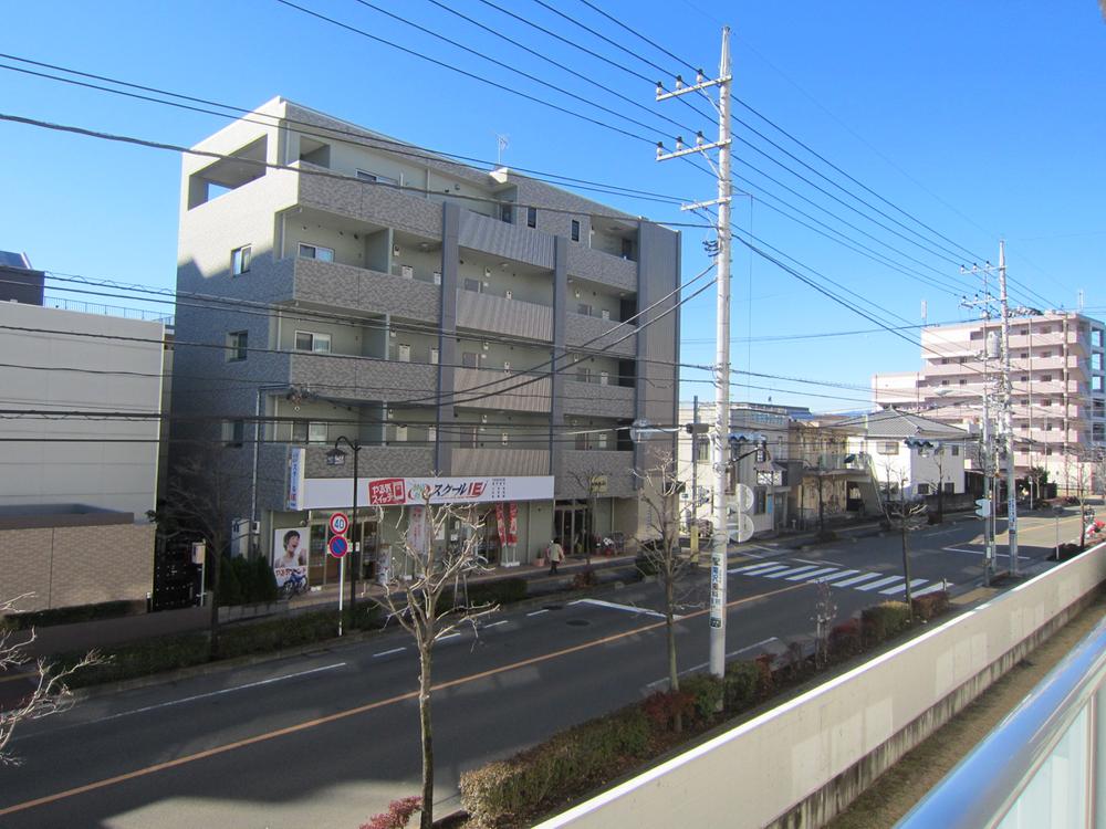 View photos from the dwelling unit. View from the site (December 2013) Shooting