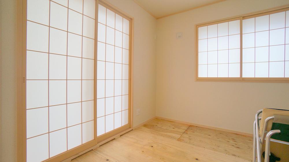 Other introspection. Japanese style room