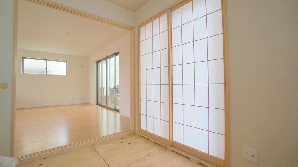Other introspection. Japanese style room