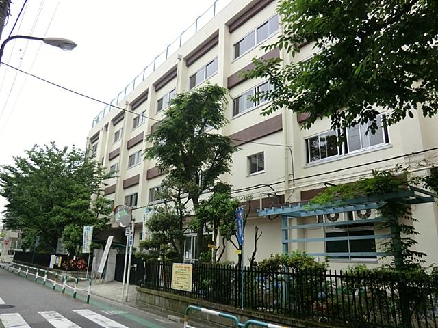 Primary school. Sixth Nippori to elementary school 550m