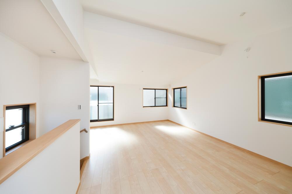 Same specifications photos (living). Same specifications Photos