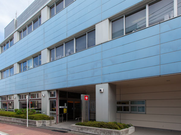 Surrounding environment. Tokyo Women's Medical University Medical Center East (about 910m, A 12-minute walk)