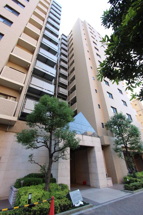 Local appearance photo. 3 line 3 station available, Glad for the work dad can have access to the various fields. (2013 October shooting)