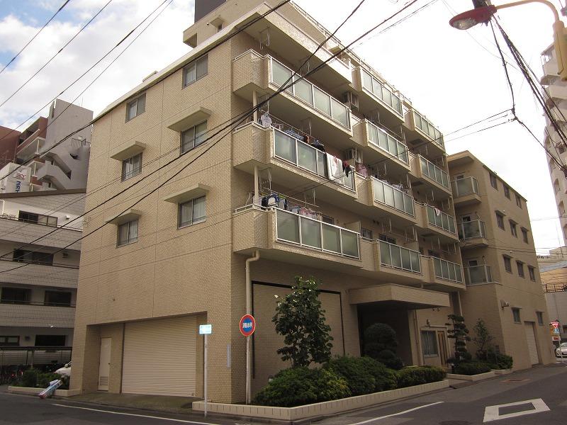 Local appearance photo. Local (11 May 2013) Shooting Tiled