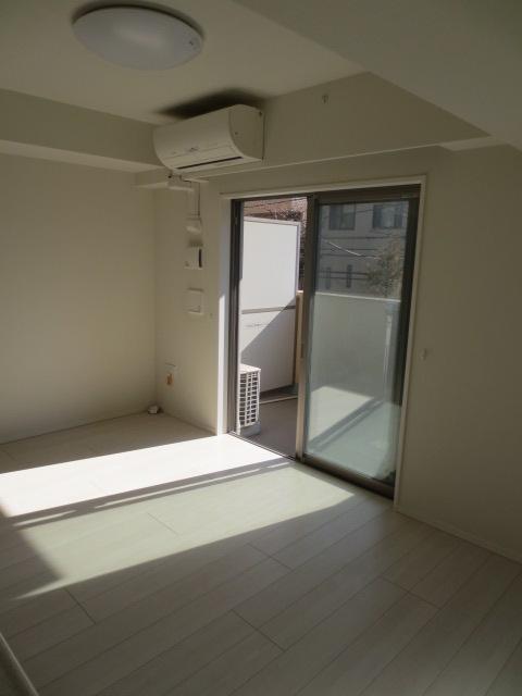 Living. Indoor (11 May 2013) Shooting