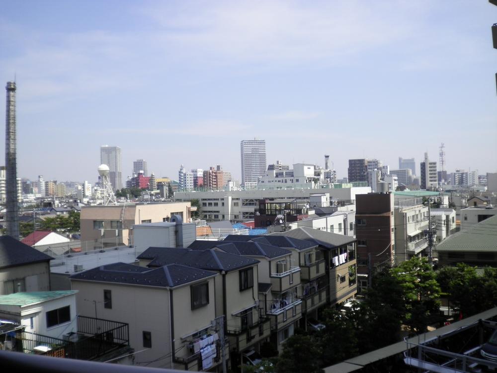 View photos from the dwelling unit. View from local (08 May 2013) Shooting