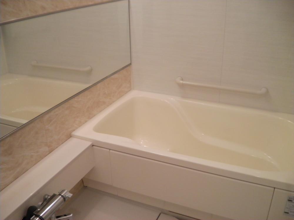 Bathroom. Indoor (08 May 2013) Shooting unit bus ・ Add-fired with function ・ Bathroom ventilation dryer