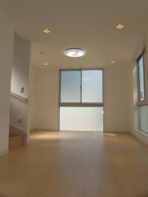 Same specifications photos (living). Living floor heating specification